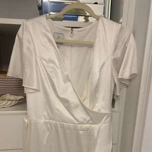 David's Bridal NWT size 8 white. Gorgeous on. Beautiful soft ruffles.